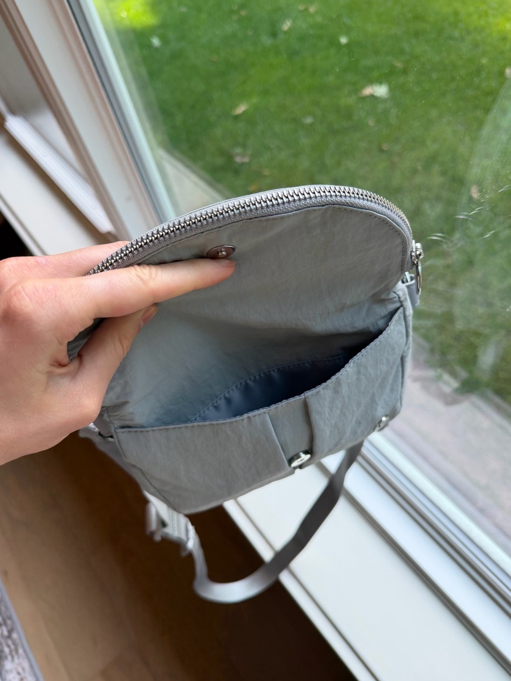 LULULEMON ALL NIGHT FESTIVAL BAG MICRO - Picture 3 of 6